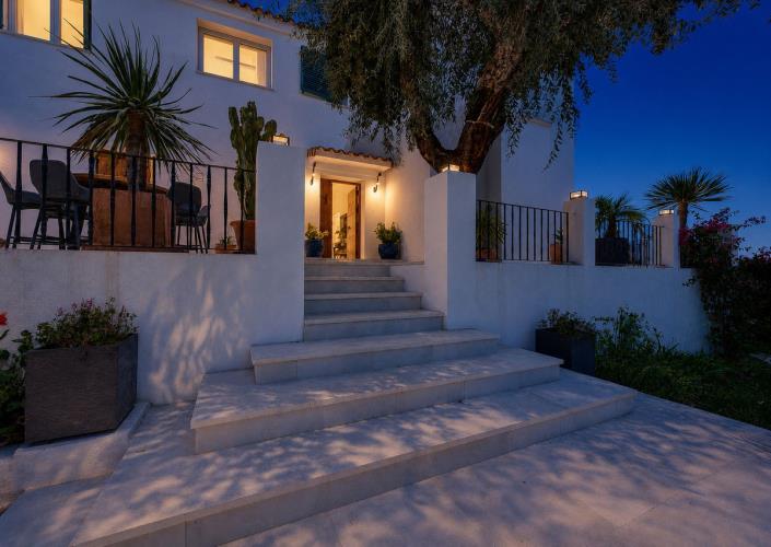 Image No.61-Villa for sale