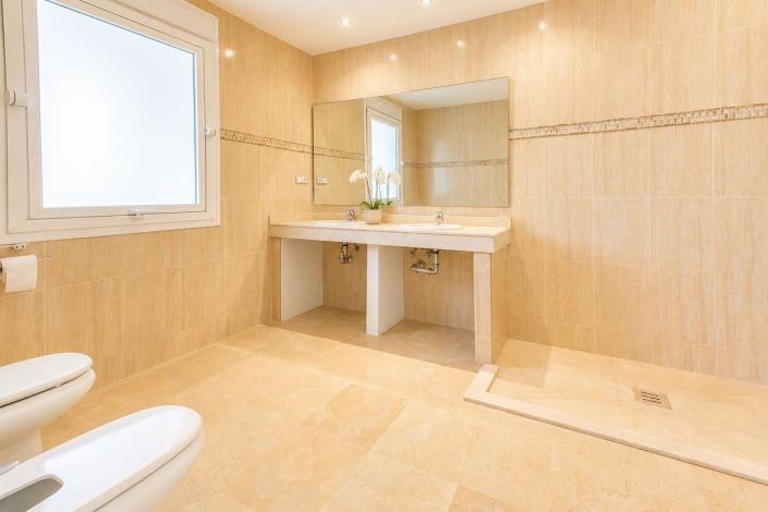 Image No.40-4 Bed Villa for sale
