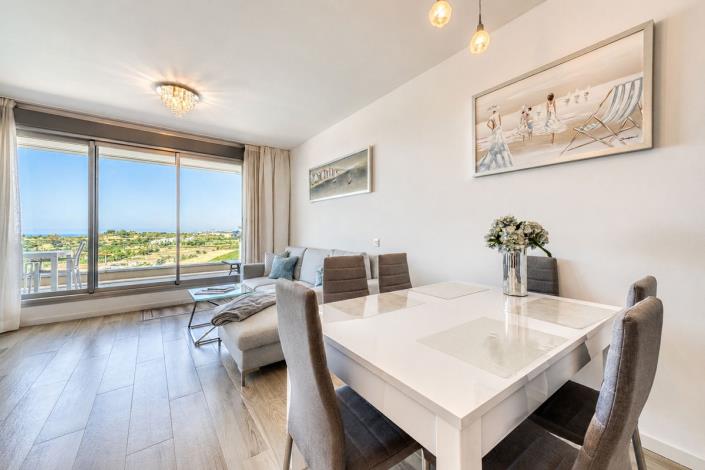 Image No.8-3 Bed Apartment for sale