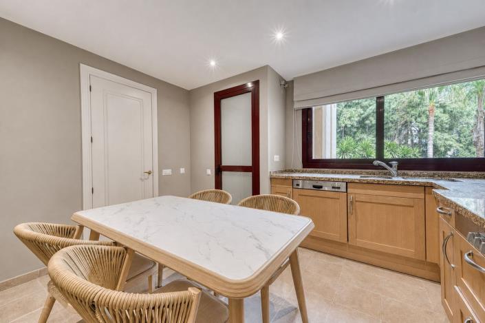 Image No.8-2 Bed Apartment for sale