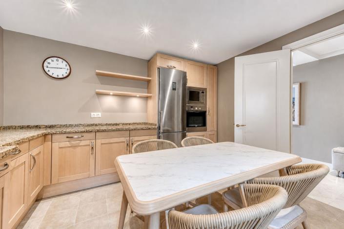 Image No.40-2 Bed Apartment for sale