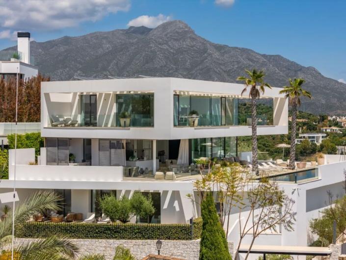 Image No.3-6 Bed Villa for sale