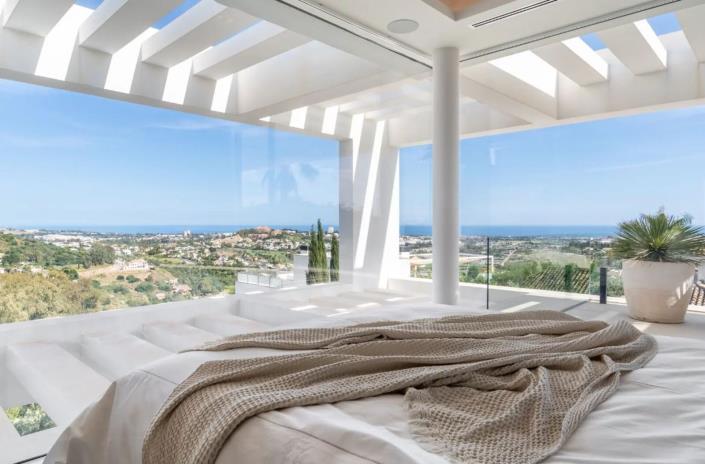 Image No.9-6 Bed Villa for sale