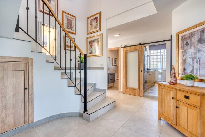 Image No.9-3 Bed Duplex for sale