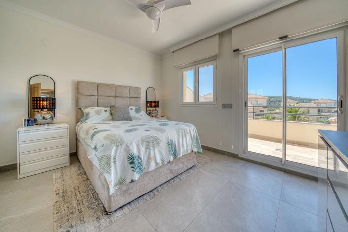 Image No.27-3 Bed Duplex for sale