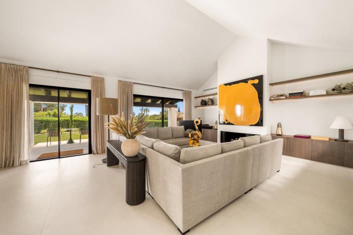 Image No.2-3 Bed Villa for sale