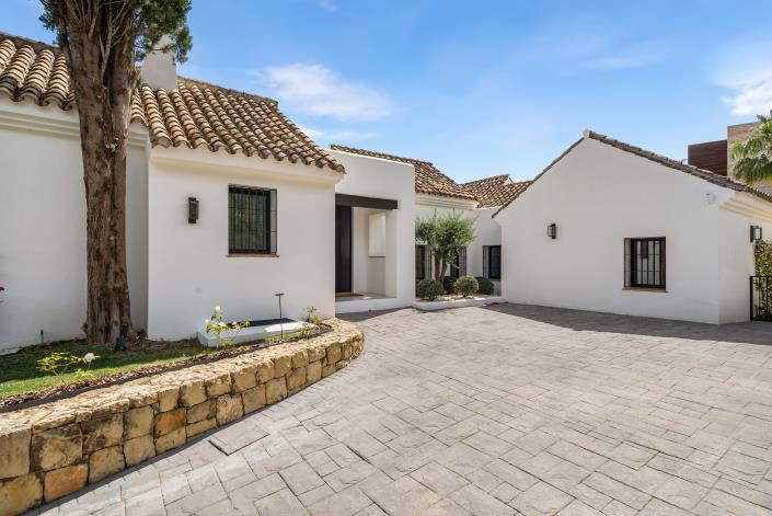 Image No.29-3 Bed Villa for sale