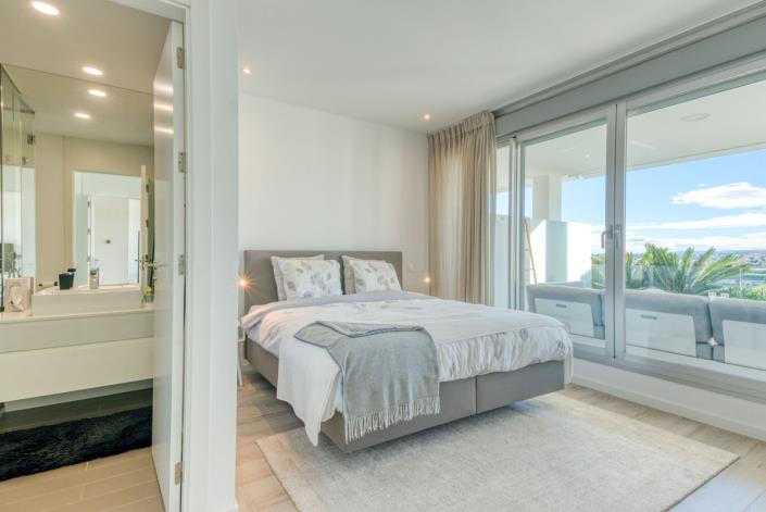 Image No.19-3 Bed Apartment for sale