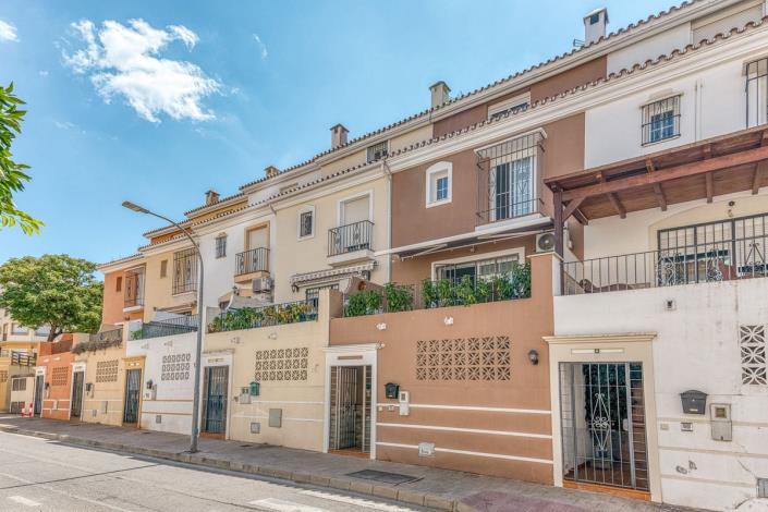 Image No.4-4 Bed Townhouse for sale