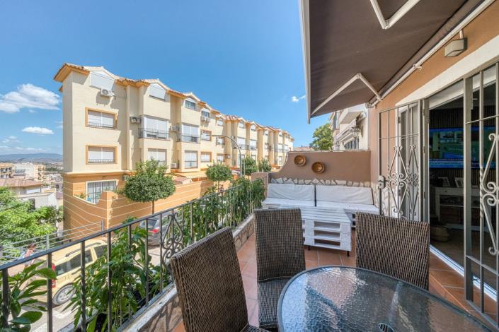 Image No.5-4 Bed Townhouse for sale