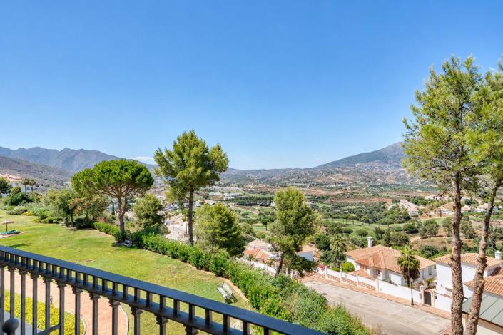 Image No.15-3 Bed Apartment for sale