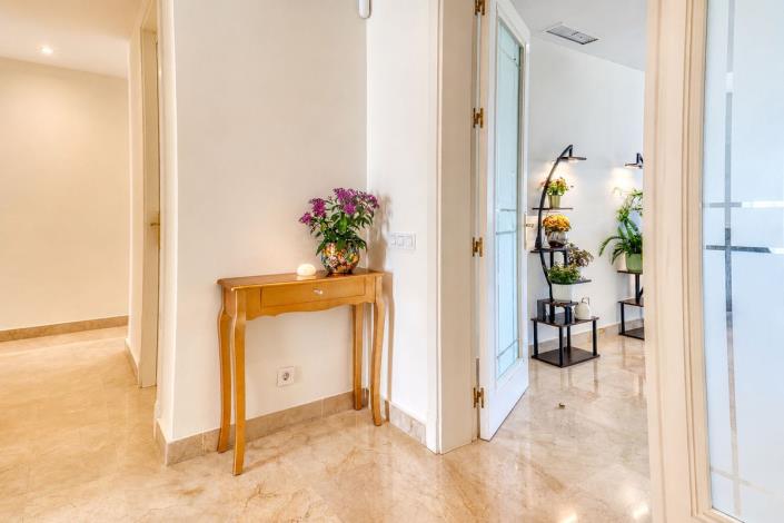 Image No.27-3 Bed Apartment for sale