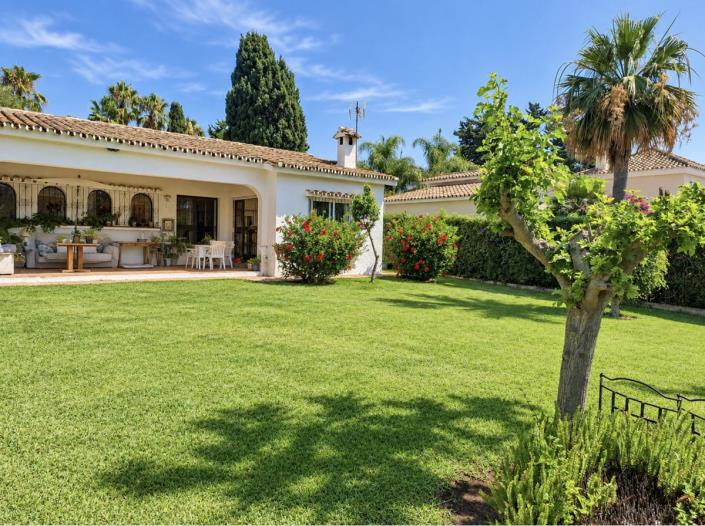Image No.2-Villa de 3 chambres à vendre à Estepona