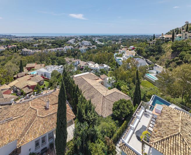 Image No.2-6 Bed Villa for sale