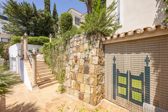 Image No.17-6 Bed Villa for sale