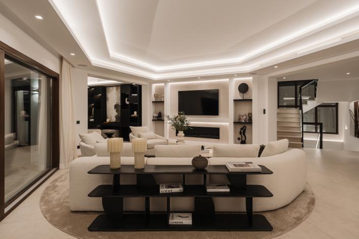 Image No.17-5 Bed Apartment for sale