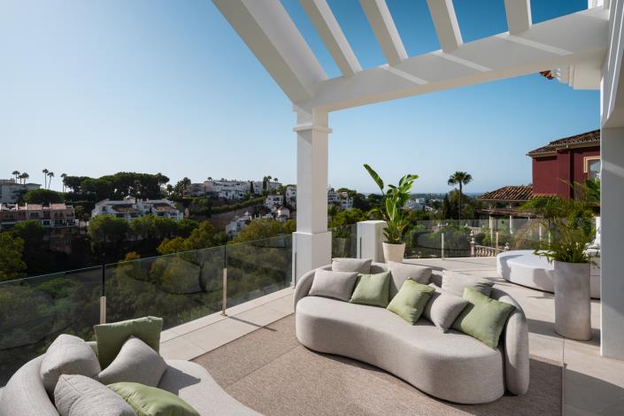 Image No.20-5 Bed Apartment for sale