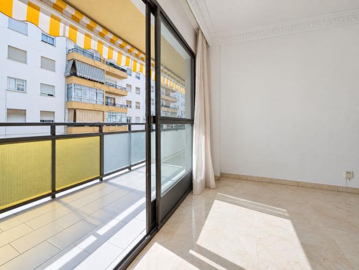 Image No.12-3 Bed Apartment for sale