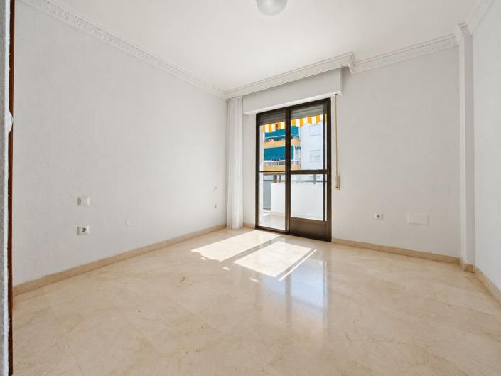 Image No.13-3 Bed Apartment for sale