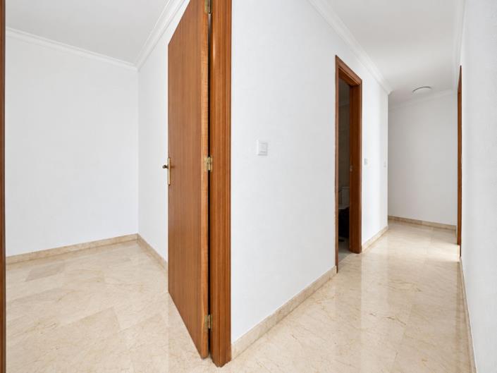 Image No.23-3 Bed Apartment for sale
