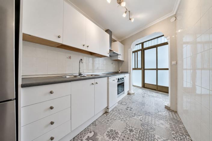 Image No.29-3 Bed Apartment for sale
