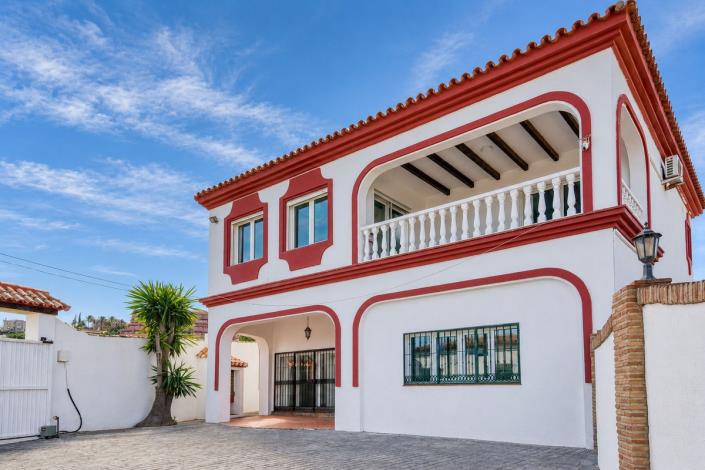 Image No.2-Villa de 4 chambres à vendre