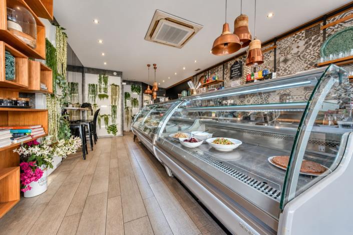 Image No.5-2 Bed Restaurant for sale