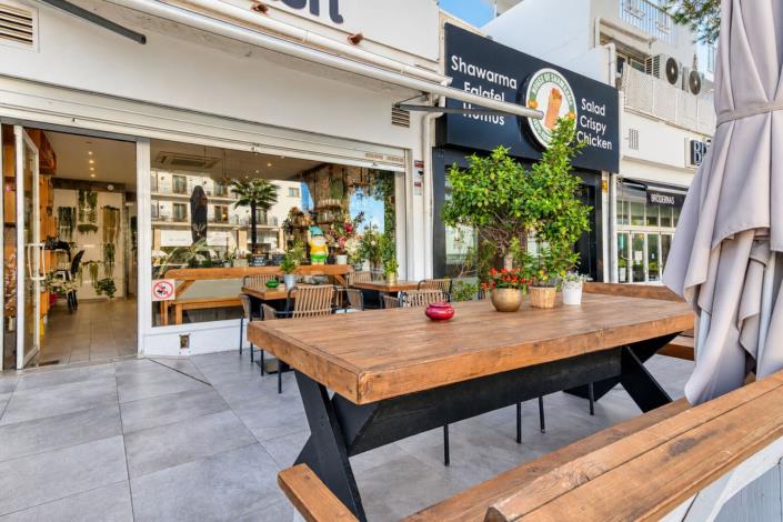 Image No.6-2 Bed Restaurant for sale