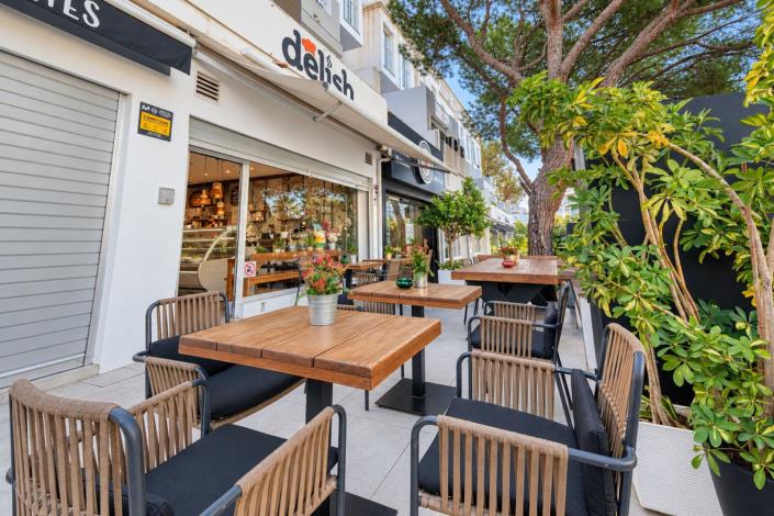 Image No.28-2 Bed Restaurant for sale
