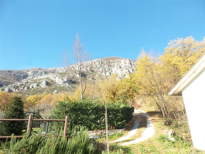 Image No.2-Villa / Détaché de 2 chambres à vendre à Fara San Martino