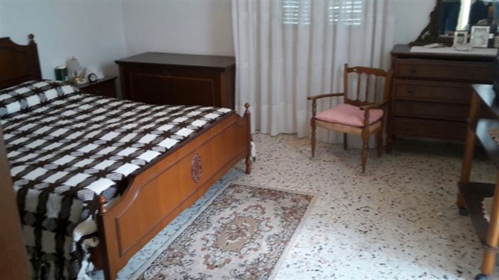 Image No.11-4 Bed Villa / Detached for sale