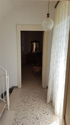 Image No.12-4 Bed Villa / Detached for sale