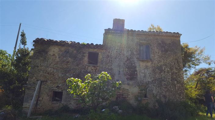 Image No.35-4 Bed Villa / Detached for sale