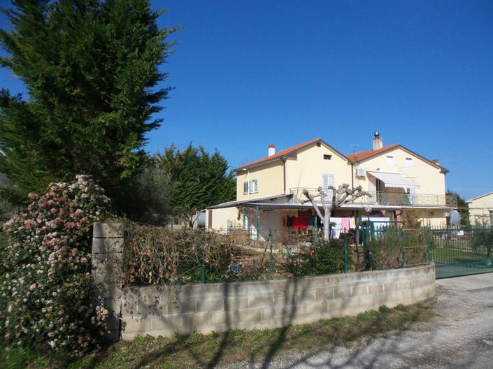 Image No.2-Villa / Détaché de 4 chambres à vendre à Palombaro