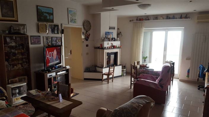 Image No.7-Villa / Détaché de 4 chambres à vendre à Palombaro