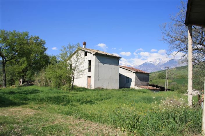 Image No.1-Villa / Détaché de 4 chambres à vendre à Roccascalegna