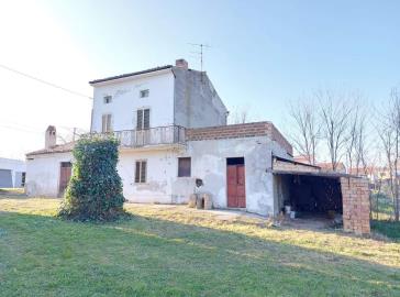 Villa / Détaché de 4 chambres à vendre à Lanciano