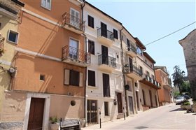 Image No.0-Maison de ville de 3 chambres à vendre à Palombaro