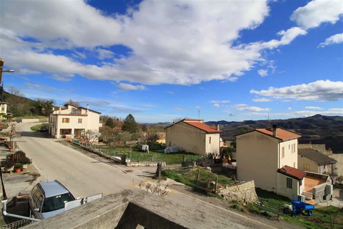 Image No.26-Villa / Détaché de 4 chambres à vendre à Lama Dei Peligne