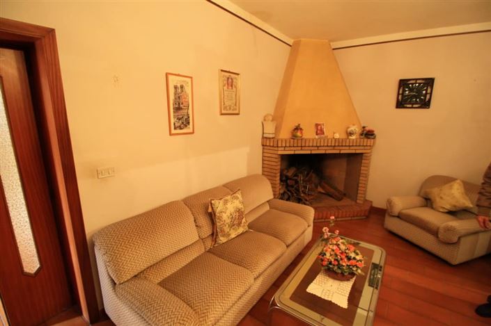 Image No.14-4 Bed Villa / Detached for sale