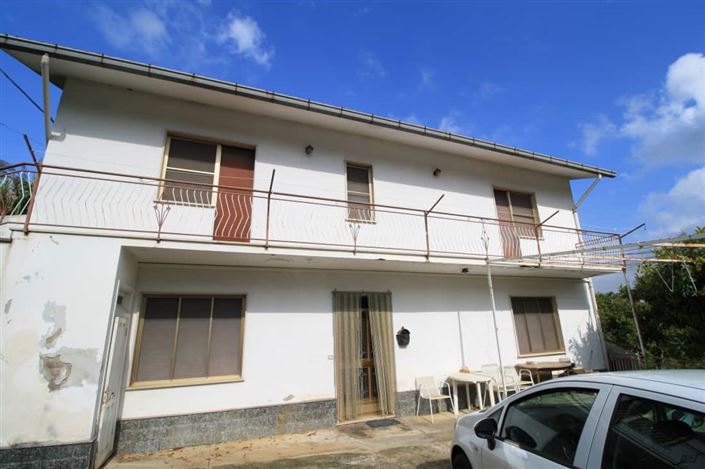 Image No.9-4 Bed Villa / Detached for sale