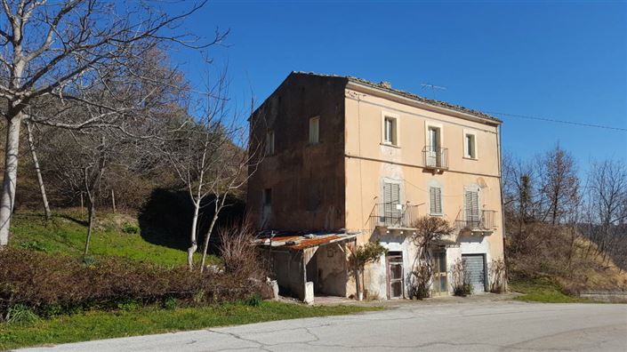 Image No.1-Villa / Détaché de 4 chambres à vendre à Palombaro