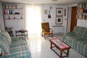 Image No.2-Maison de ville de 6 chambres à vendre à Palombaro