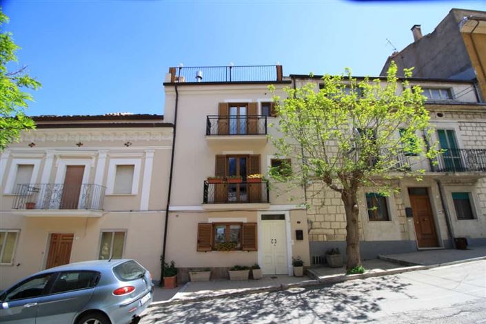 Image No.15-3 Bed Townhouse for sale