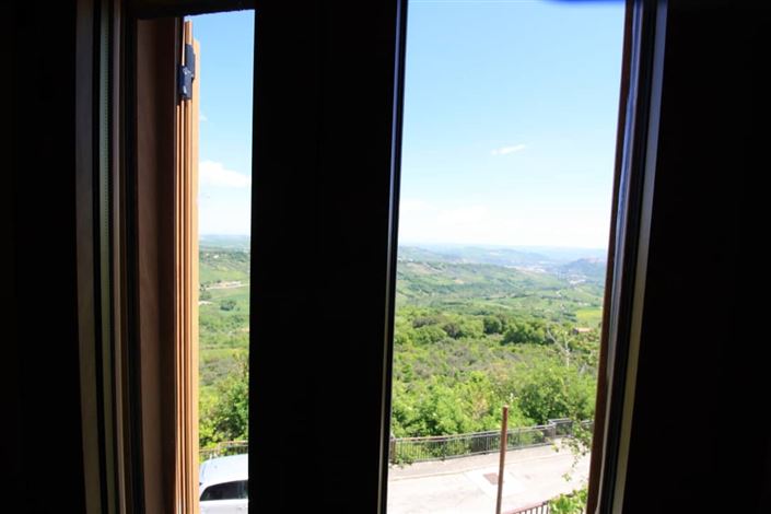 Image No.30-3 Bed Townhouse for sale