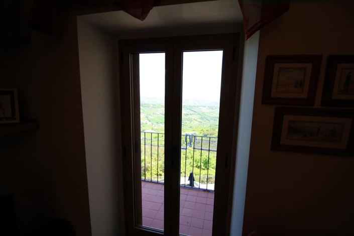 Image No.31-3 Bed Townhouse for sale