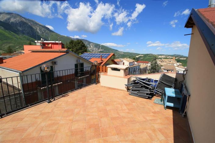 Image No.32-3 Bed Townhouse for sale