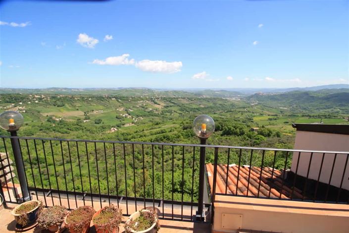 Image No.35-3 Bed Townhouse for sale