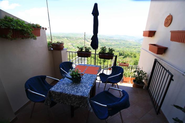 Image No.5-3 Bed Townhouse for sale