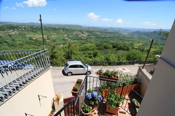 Image No.7-3 Bed Townhouse for sale